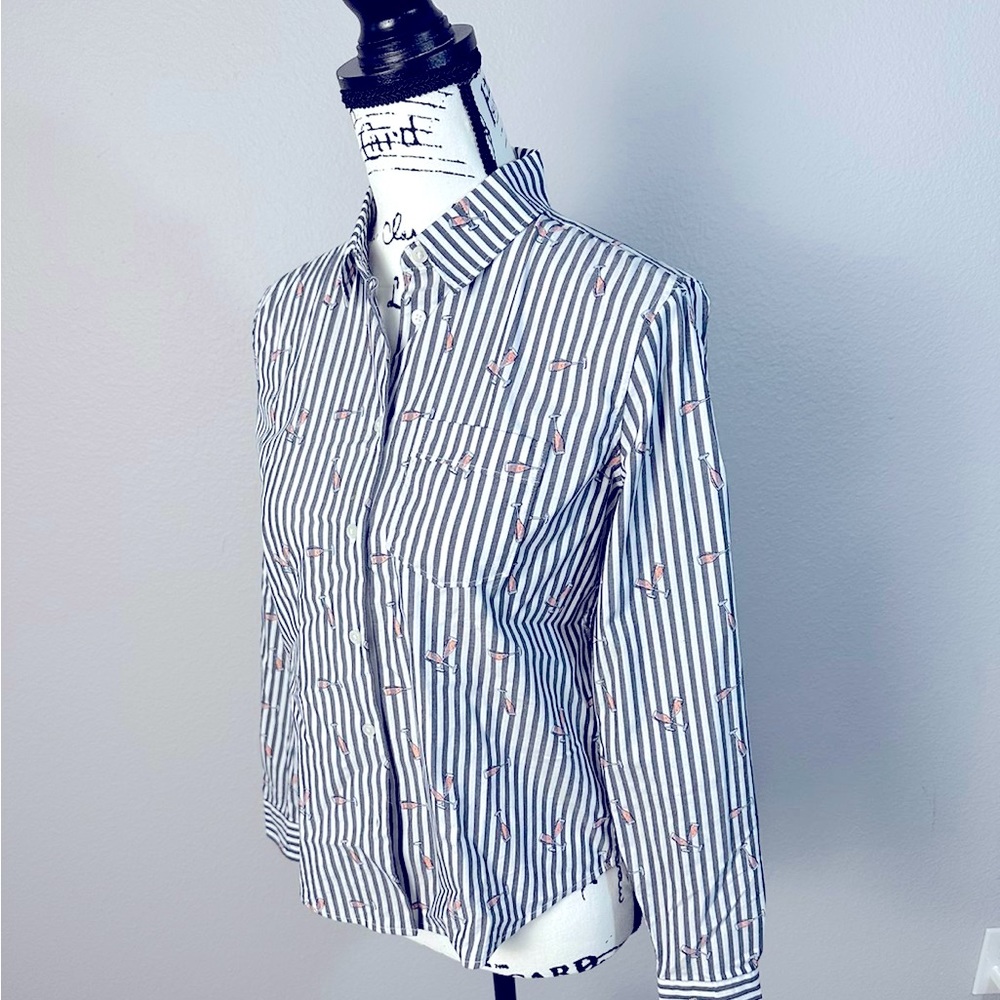 Banana Republic Champagne 🥂 Glass Button down